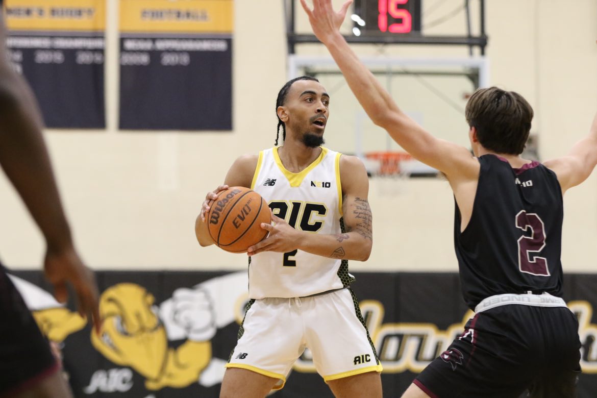 Strong offensive showing leads Men's Basketball past Franklin Pierce