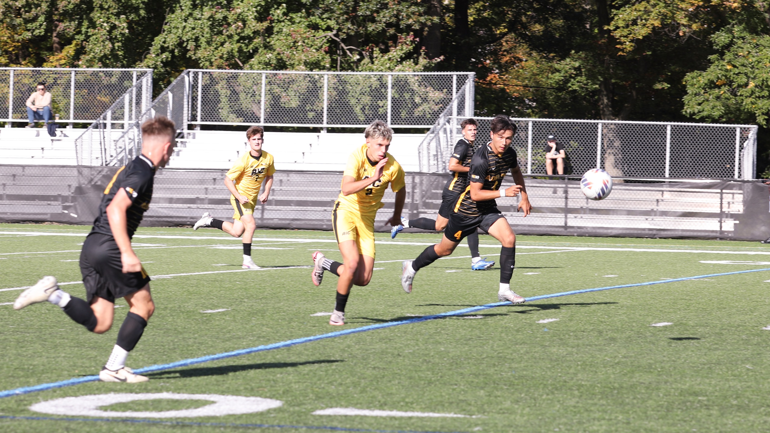 Men's Soccer drops nonconference match at No. 20 Mercy