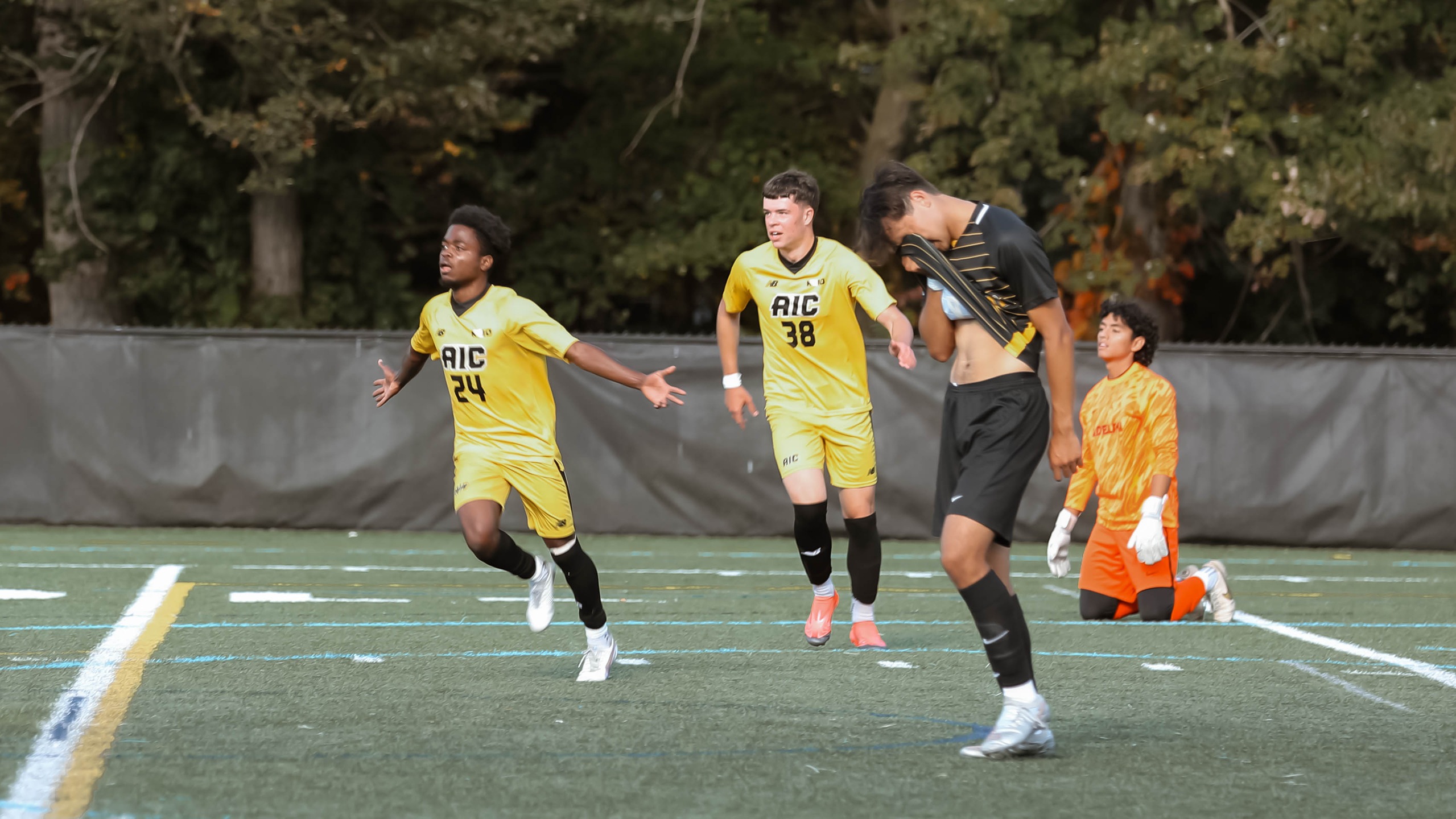 Men's Soccer, Panthers play to draw