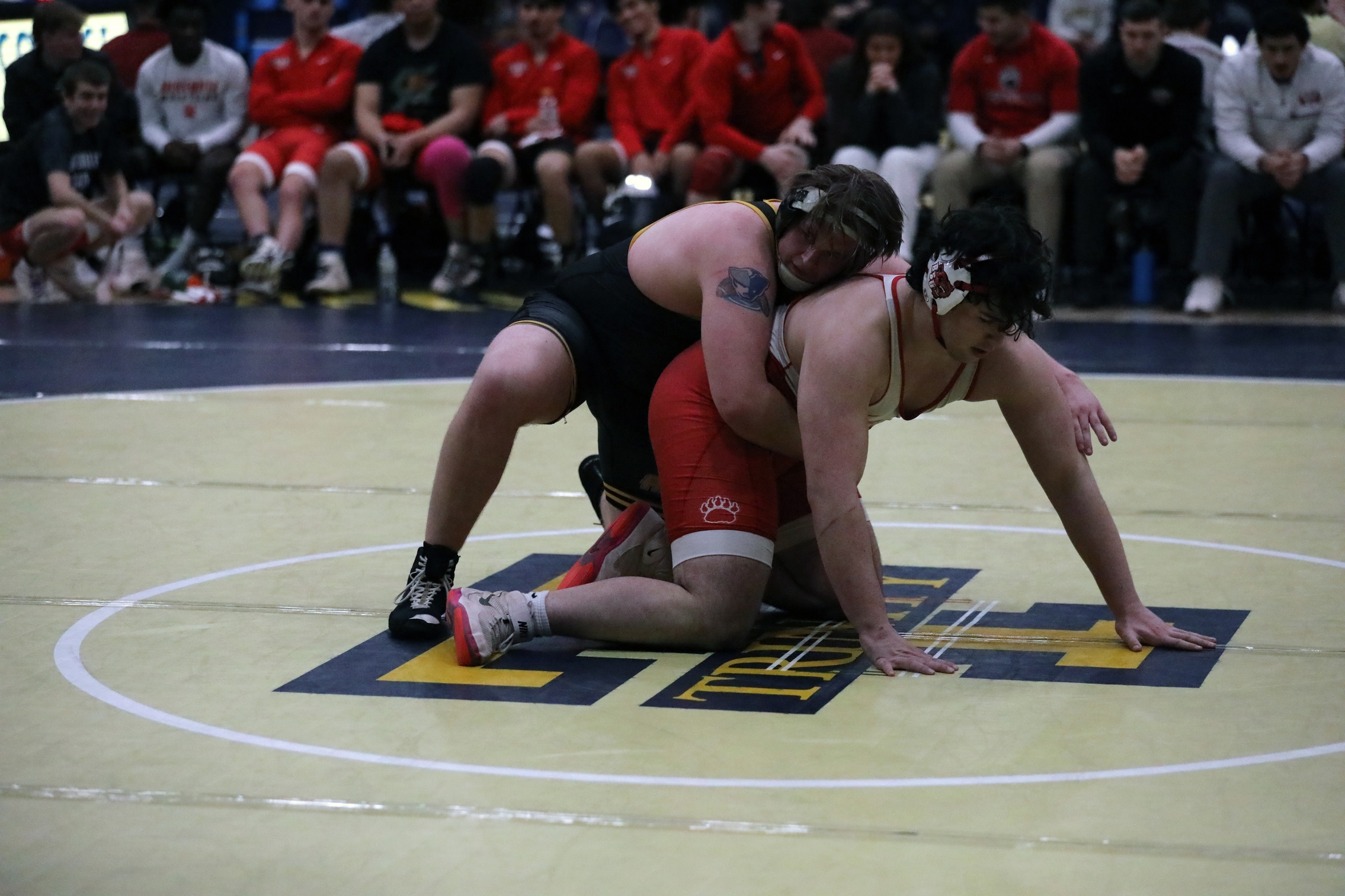 Wrestling blanks Plymouth State with five wins by fall
